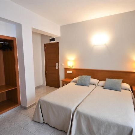 Hostal Mallorca Sant Antoni de Portmany Dış mekan fotoğraf