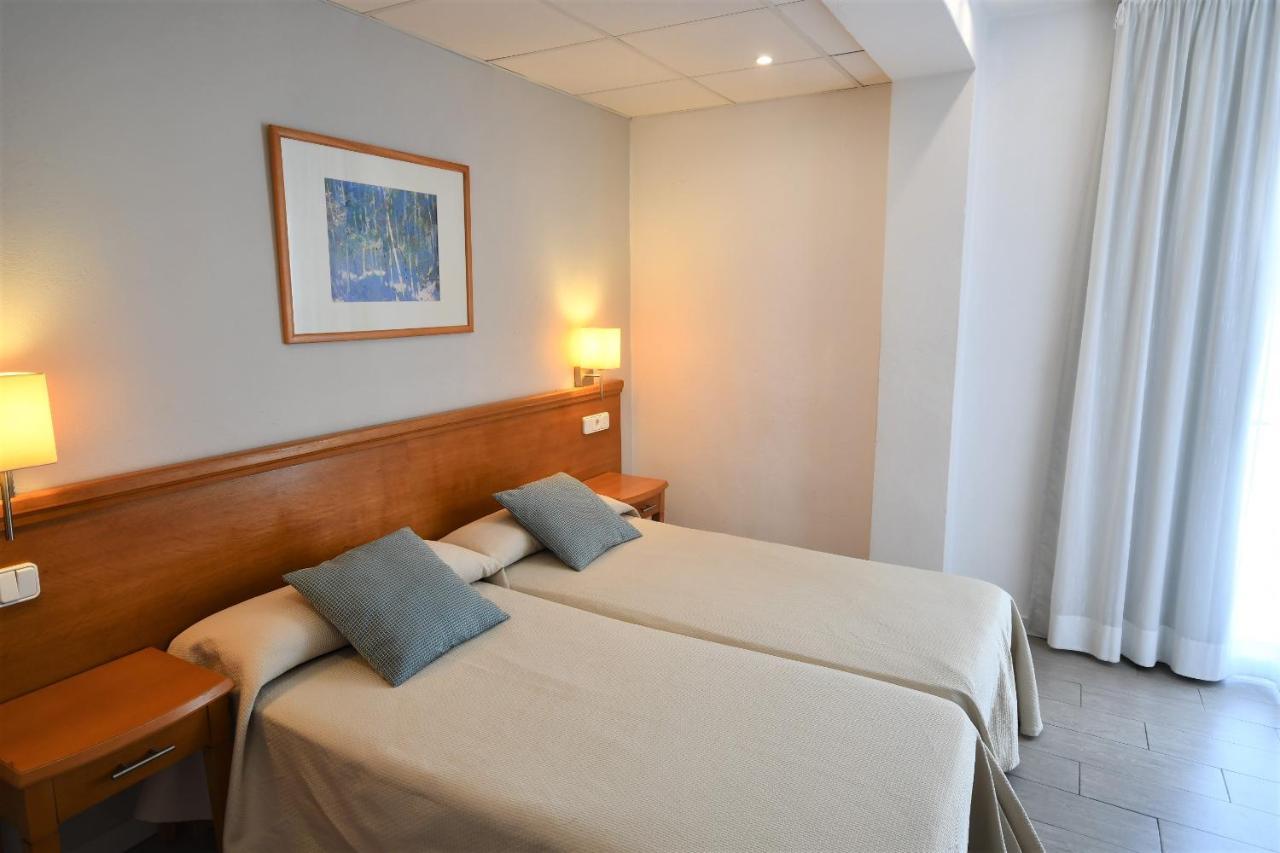 Hostal Mallorca Sant Antoni de Portmany Dış mekan fotoğraf