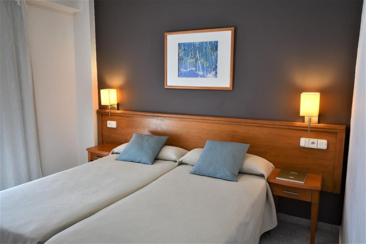 Hostal Mallorca Sant Antoni de Portmany Dış mekan fotoğraf