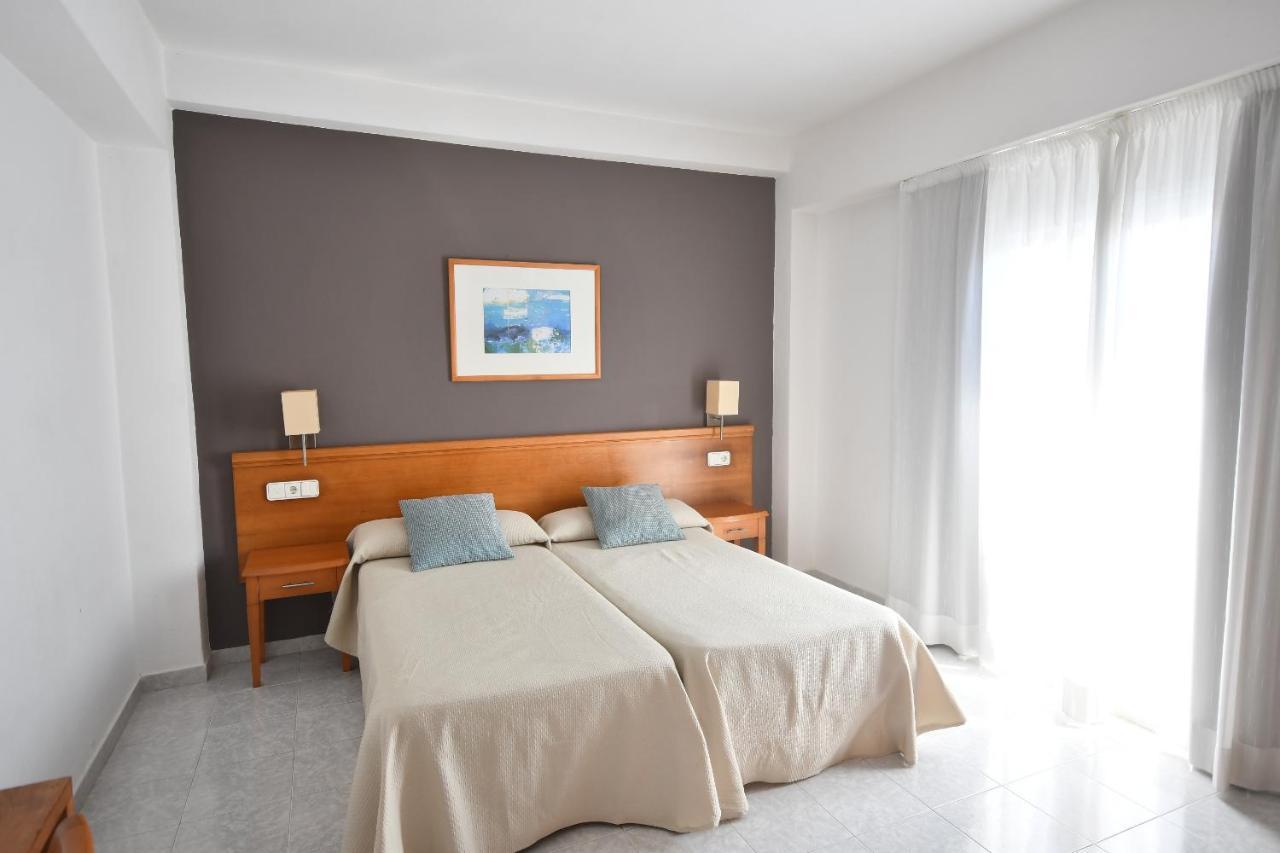 Hostal Mallorca Sant Antoni de Portmany Dış mekan fotoğraf