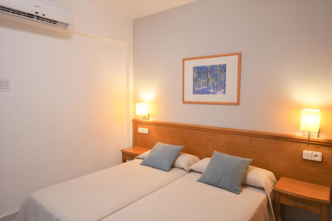 Hostal Mallorca Sant Antoni de Portmany Dış mekan fotoğraf