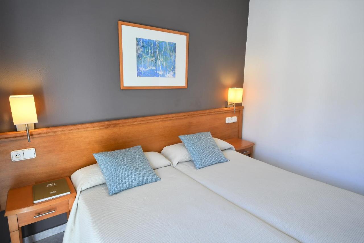 Hostal Mallorca Sant Antoni de Portmany Dış mekan fotoğraf