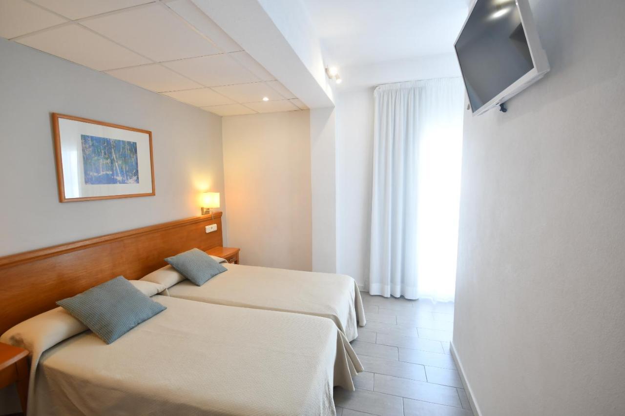 Hostal Mallorca Sant Antoni de Portmany Dış mekan fotoğraf