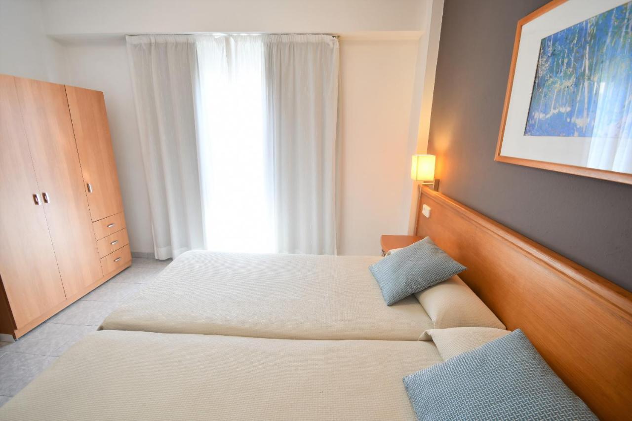 Hostal Mallorca Sant Antoni de Portmany Dış mekan fotoğraf